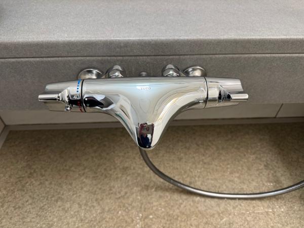 浴室水栓 スパウト170mm TOTO TMN40TY4 コンフォートウエーブ3モード めっき シールテープ無料プレゼント！（希望者のみ）※同送の為開梱します | TOTO 浴室水栓 クローム スパウト220mm TBV03406J | 浴室水栓