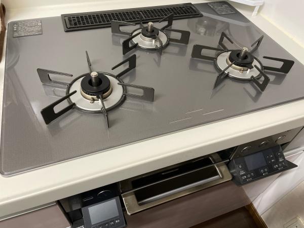 リンナイ製ガスコンロ デリシア 3V乾電池 RHS72W38M15RCSTW(都市ガス) 関東地方限定(別途出張費が必要な地域有り) 3V乾電池タイプ 操作部液晶付きタイプ レンジフード連動型タイプ