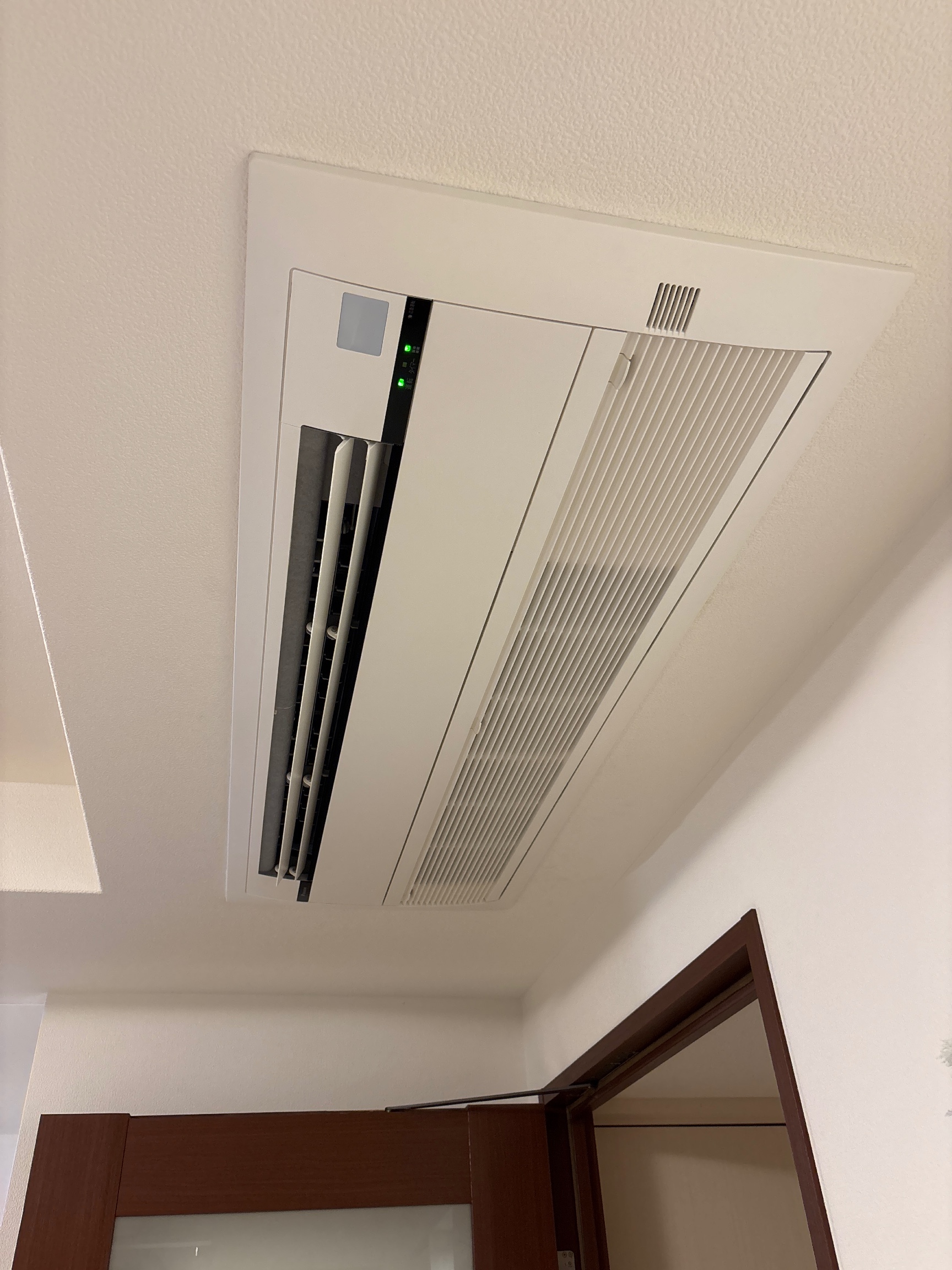 DAIKIN ルームエアコン（天井埋込型） 天井埋込カセット形シングルフロータイプ 製品仕様 | ハウジング