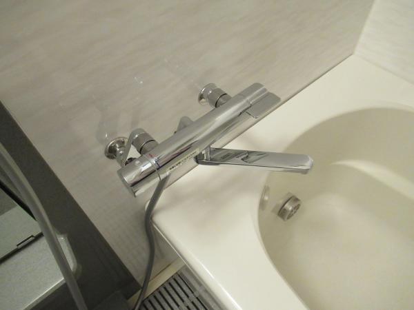 バス・洗面所用品 TOTO TBV03401J1 TOTO TBV03401J1【在庫有り 13時迄出荷ok】TOTO 浴室用水栓