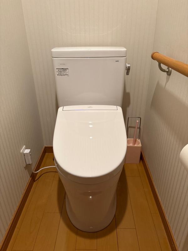 ss2253 中古】 TOTO 家具調 ポータブルトイレ ウォシュレット付き
