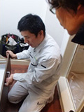 動作チェックをお客様と一緒に行います
