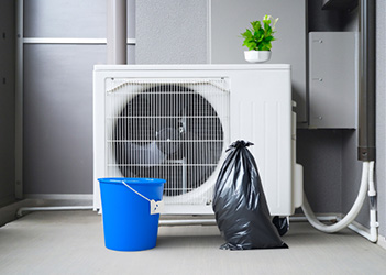 エアコンの修理｜修理費用の目安と注意点｜交換できるくん