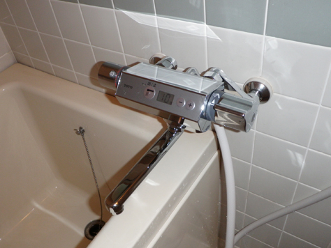 TOTO 浴室シャワー水栓(壁付きタイプ) タッチスイッチ式