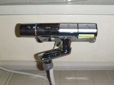 TOTO｜浴室シャワー水栓(壁付きタイプ) タッチスイッチ式 ※短尺タイプ タッチ水栓 | 水栓金具（浴室） | 商品情報 | TOTO株式会社