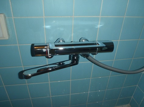 TOTOTM MGG40QEWシャワー水栓 TOTO 浴室用 シャワー 水栓 TBV03401J1 サーモスタットシャワー水栓