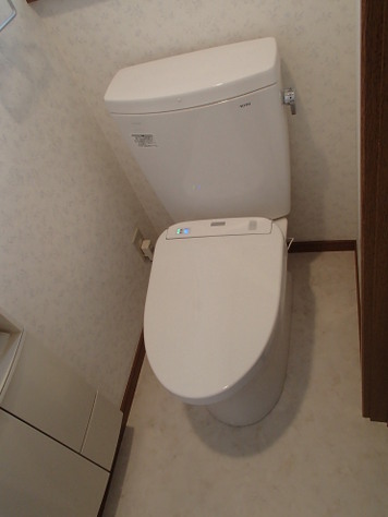 TOTO ピュアレストQR『CS230B+SH230BA』とTOTO アプリコットF1A