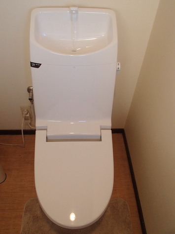 Lixil Inax リフレッシュシャワートイレ Dwt Cc 交換できるくん