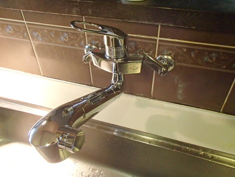 TOTO TKHG37JX キッチン水栓 TOTO キッチン用水栓(壁付きタイプ)浄水器内蔵タイプ｜交換