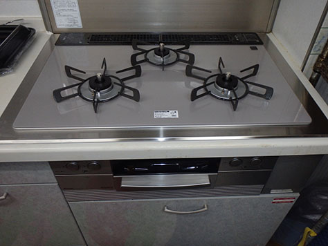 値下げ！3年弱使用のみリンナイ750幅　ビルトインコンロ　2020年製 都市ガス用 ココットプレート付　RHS 71W23L7RSTW 普通に使えますよ 3年弱使用のみリンナイ750幅 ビルトインコンロ 2020年製 都市ガス用