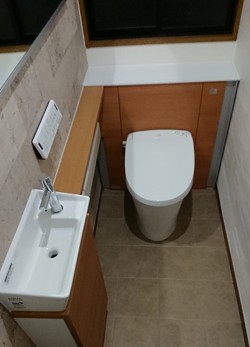 新型コブラツイスト(仮) 様。LIXILトイレリフォレL型タンク部