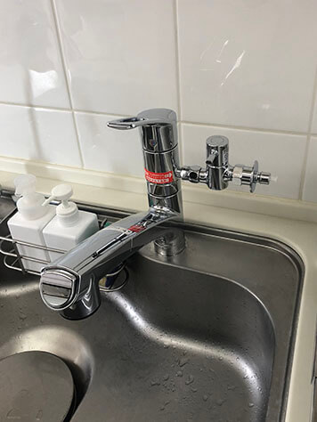 KVK KM5021TTU シングルレバー式シャワー付混合栓 (給水給湯接続) KVK KM5021TTU シングルレバー式シャワー付混合栓 (給水給湯接続)