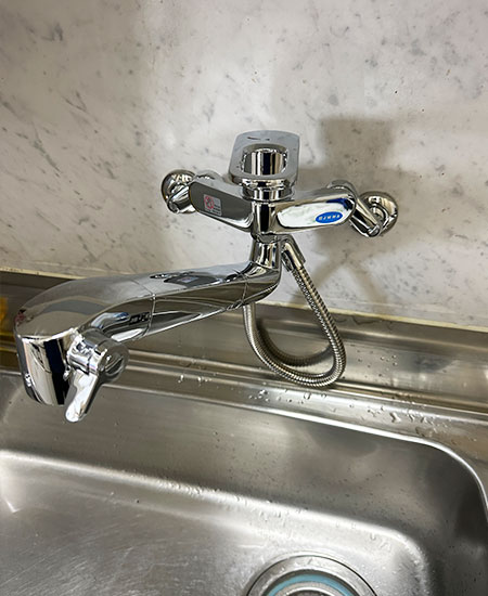 工事費込み】LIXIL(INAX) キッチン用水栓(壁付タイプ) オールインワン