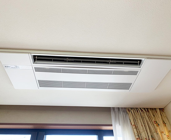 天井 キャンピングカーの天井にワンタッチレール取り付け | ハイエース200系