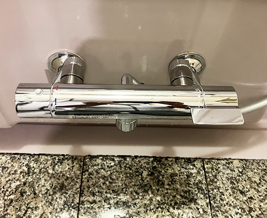 TOTO トートー TBV03423Z1 台付サーモ浴室水栓 寒冷地仕様 TBV03423Z1 TOTO｜トートー 通販