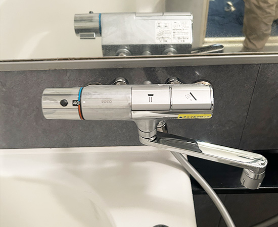 浴室水栓 スパウト170mm TOTO TMN40TY1Z コンフォートウエーブ1モード 樹脂 シールテープ無料プレゼント！（希望者のみ）※同送の為開梱します