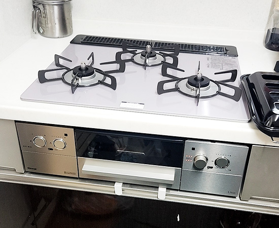 ☆新古品リンナイビルトインガラストップコンロ 無水グリル⑧ 限定SALE，豊富な ☆新古品リンナイビルトインガラストップコンロ⁄無水