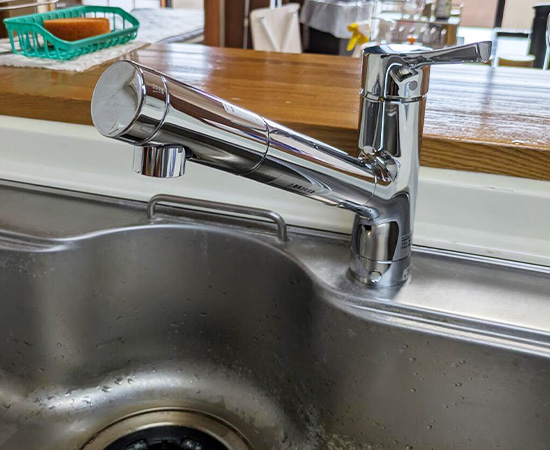 新品 TOTO TKS05320J シングル混合水栓 浄水カートリッジ内蔵 TOTO キッチン用水栓/浄水カートリッジ内蔵型『GGシリーズ』│TKS05320J