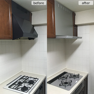 システムキッチンのガスコンロと換気扇と調理器