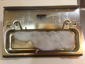 重曹でガスコンロの油汚れがすっきり 交換できるくん