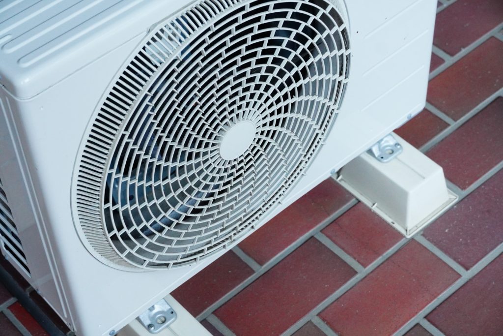 室外機 うるさい