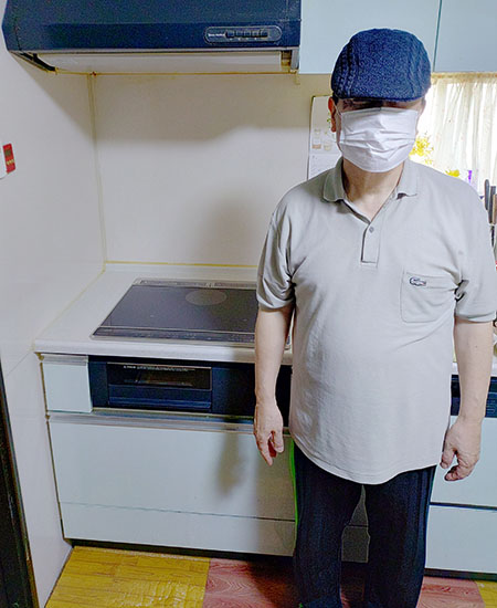施工後のIHクッキングヒーターとお客様