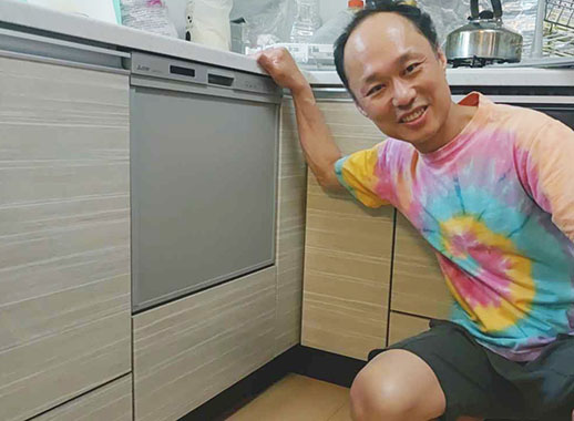 施工後の食洗機とお客様