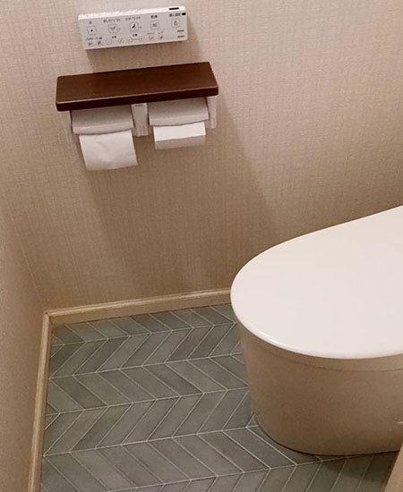 TOTO ウォシュレット『アプリコットF4A』[壁リモコンタイプ] [瞬間式] [オート・リモコン便器洗浄][温風乾燥][便ふたオート開閉機能付き][瞬間暖房便座]