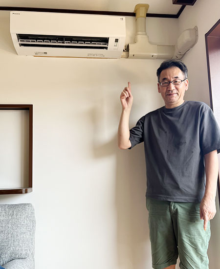 施工後のエアコンとお客様