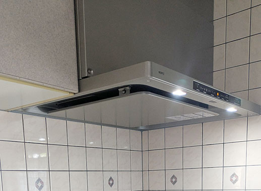 ノーリツ (ノンフィルター・スリム型) 『クララ(コンロ連動あり)』[幅75cm][カラー：ウォームシルバー][ガスコンロ連動]