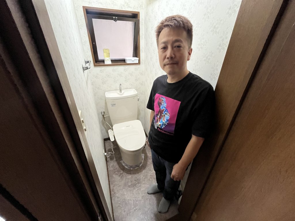 パナソニック 温水洗浄便座『ビューティ・トワレ 95シリーズ』[袖リモコンタイプ][貯湯式][脱臭なし]