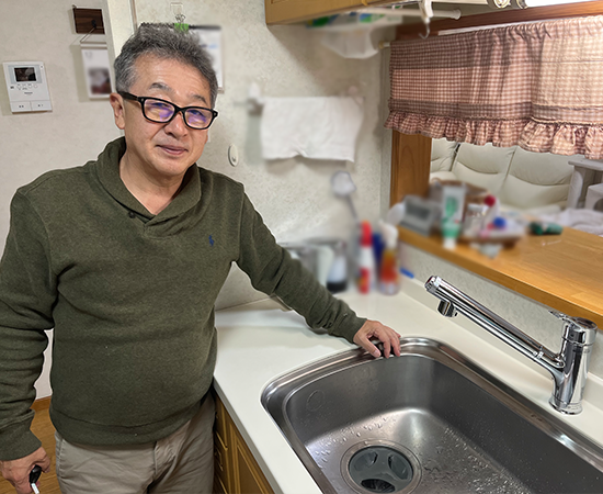 施工後の蛇口とお客様