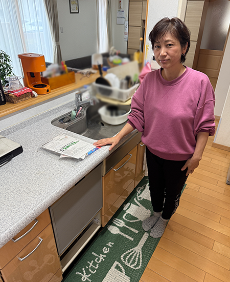 施工後のお客様と食洗機