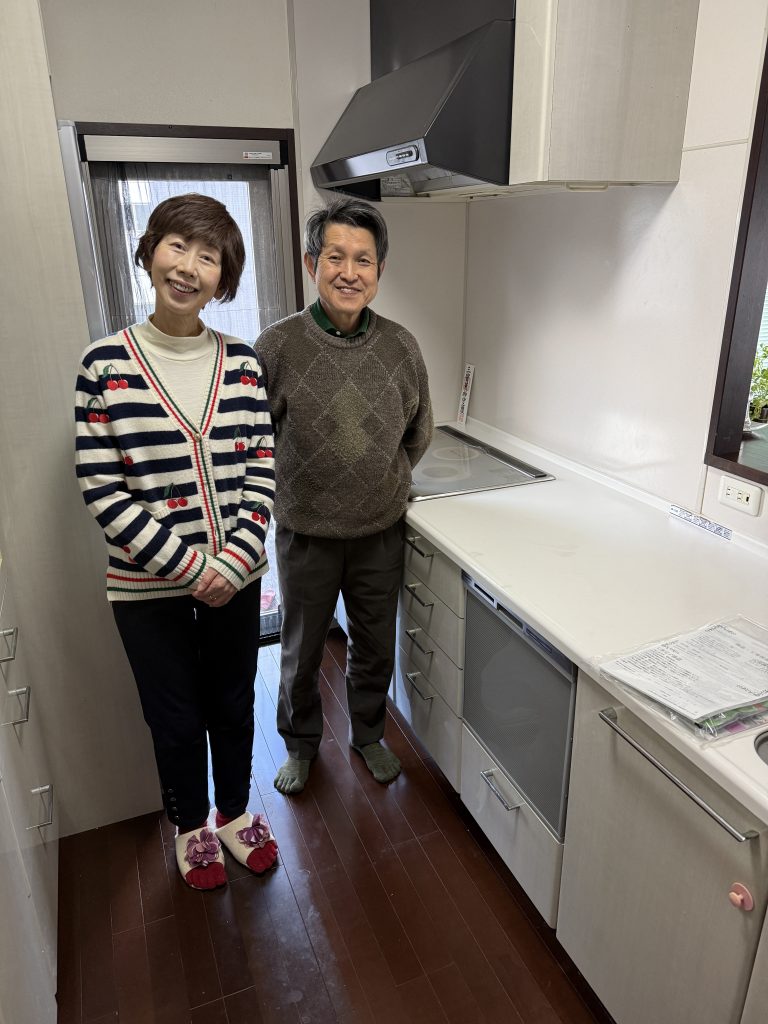 施工後の食洗機とお客様