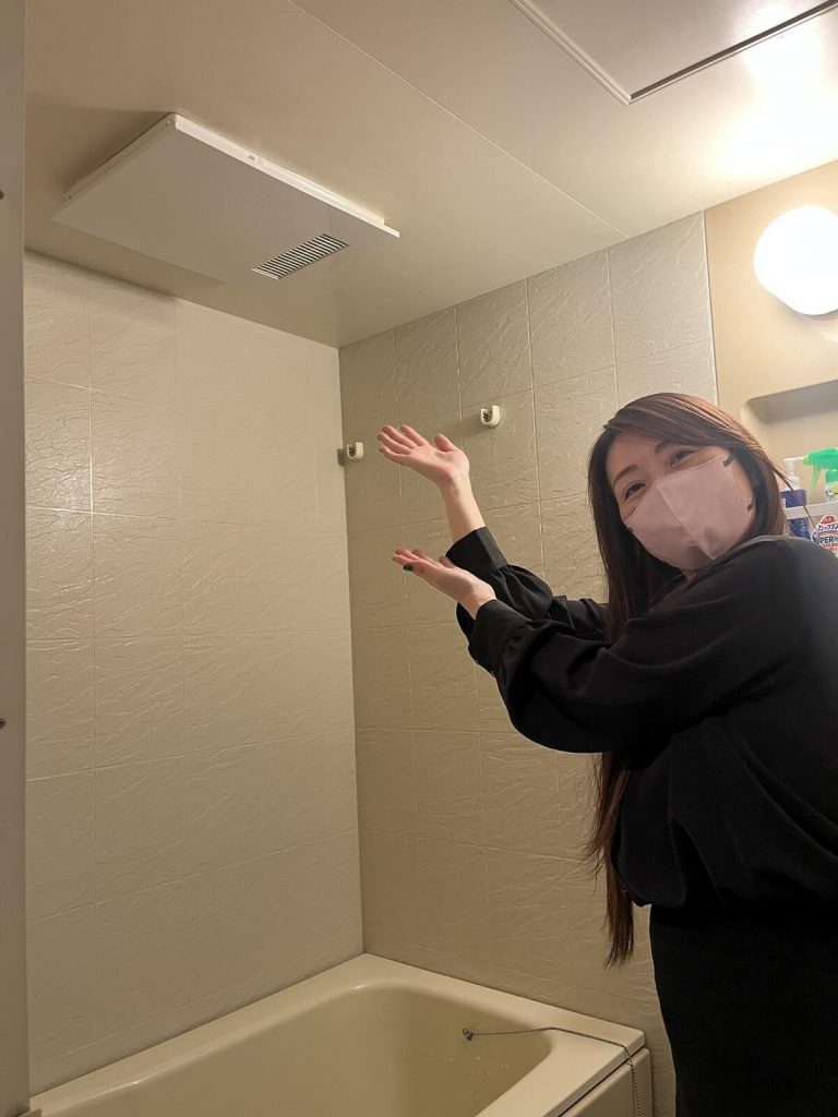 施工後のバス乾とお客様