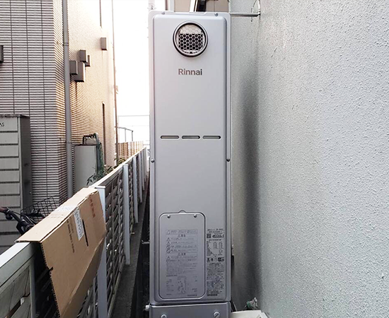 リンナイ ガス給湯暖房熱源機 [エコジョーズ] [屋外据置台設置型] [24号] [フルオート] [RUFH-SEシリーズ] [スリムタイプ] [暖房能力14.0kw] [熱動弁内蔵/2温度3系統] [BL認定品] [W250×H900×D450mm] [シャイニーシルバー]