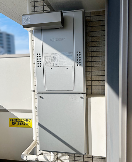 ノーリツ ガス給湯暖房熱源機 [エコジョーズ][アルコーブ設置型][24号][オート][GTH-C70 ユコアGTHシリーズ][暖房能力11.6kW][熱動弁内蔵 2温度3系統][BL認定品][W480×H740×D240mm][プレシャスシルバー]