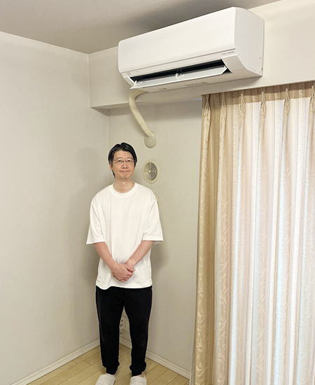施工後のエアコンとお客様