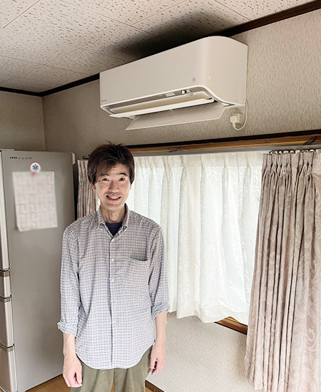 施工後のエアコンとお客様