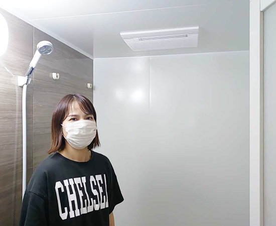 施工後のバス乾とお客様