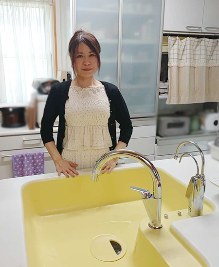 施工後の蛇口とお客様