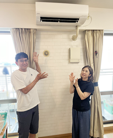 施工後のエアコンとお客様