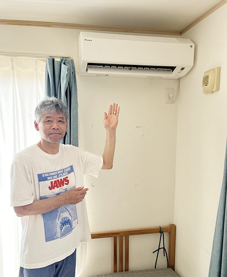 施工後のエアコンとお客様