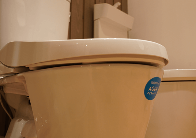 LIXIL「シャワートイレ New PASSO」とLIXIL「アメージュZフチレス」を組み合わせた事例｜組み合わせトイレ例