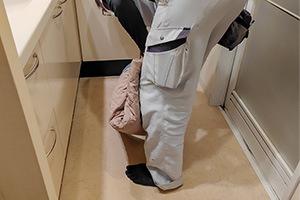 周辺の清掃後、交換作業を完了|洗面台蛇口(ワンホール)を自分で交換するDIY手順
