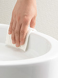 掃除しやすい「フチレス形状」|LIXIL(リクシル)トイレの特徴